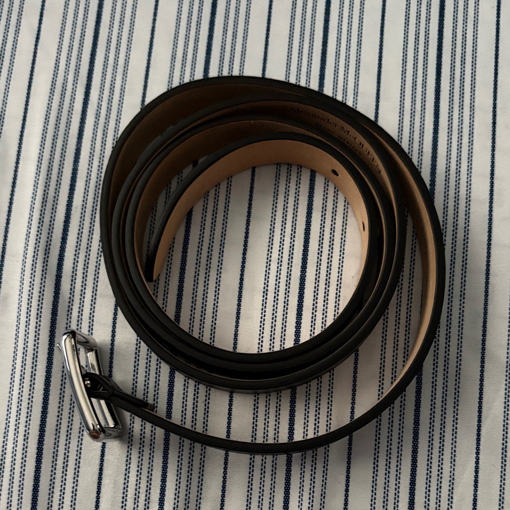 Alexander McQueen Black Leather Belt with Silver Buckle